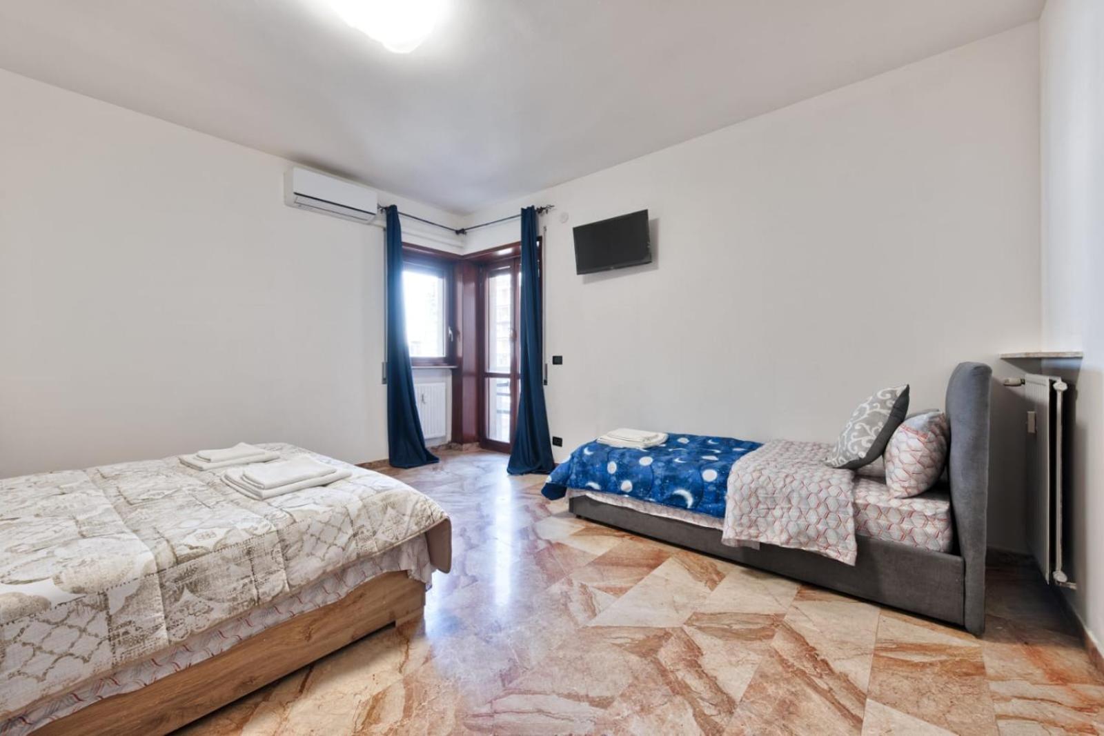 Easy Downtown - Private With Shared Bathroom Gasthuis *
