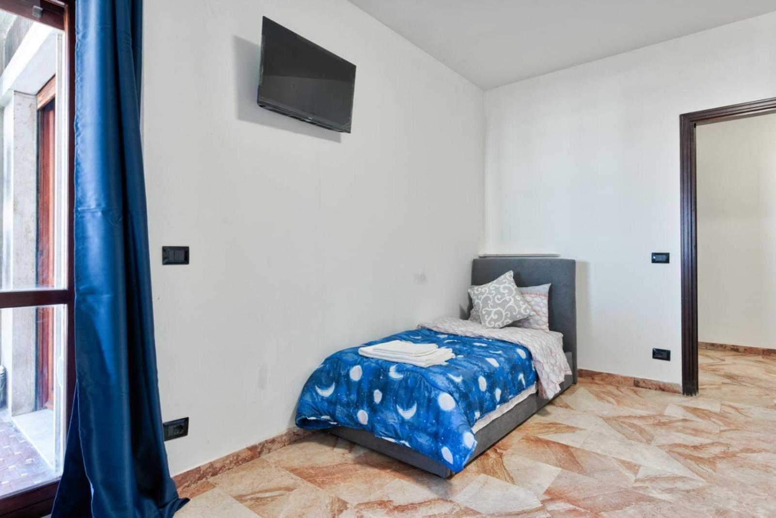 Gasthuis Easy Downtown - Private With Shared Bathroom